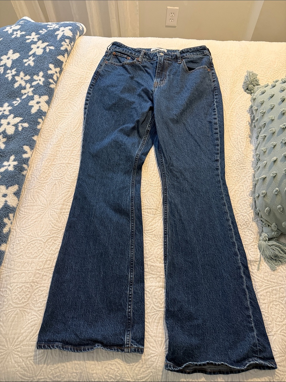 Abercrombie & Fitch mid rise bootcut curve love